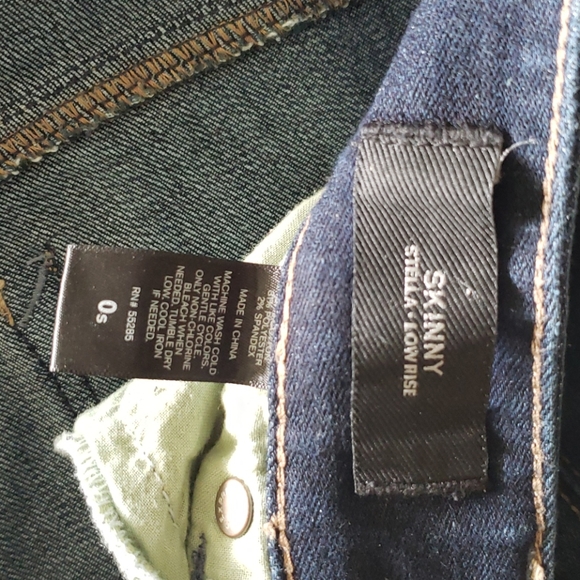 Cleaning out Jean collection - Picture 6 of 6